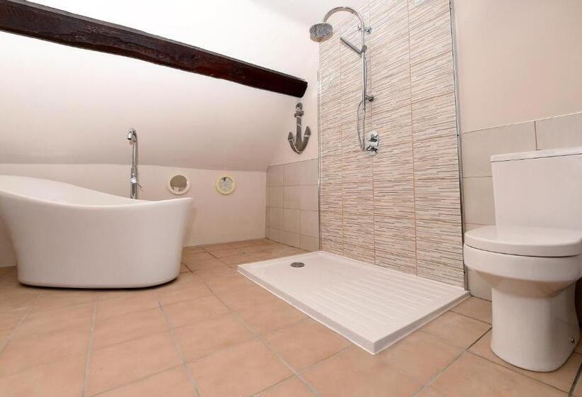 호텔 Ye Olde Punchbowl Country Inn & Gardens