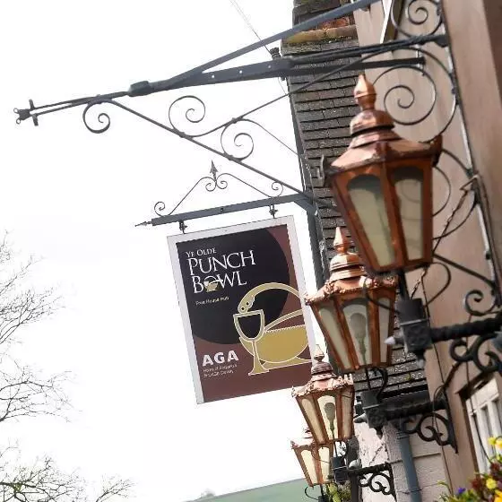 Hotelli Ye Olde Punchbowl Country Inn & Gardens