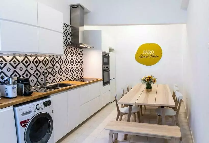 پانسیون Faro Guest House