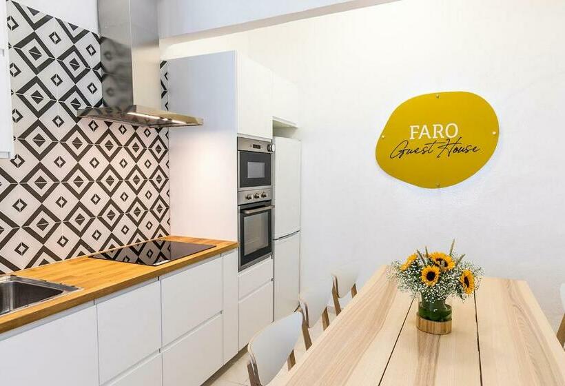 پانسیون Faro Guest House