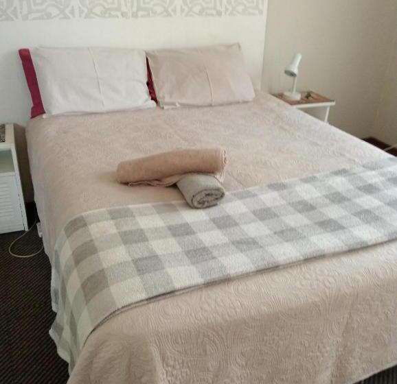 Bed & Breakfast Accommodation@42 Capital