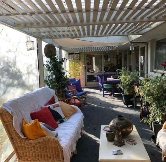 住宿加早餐 At The Gallery