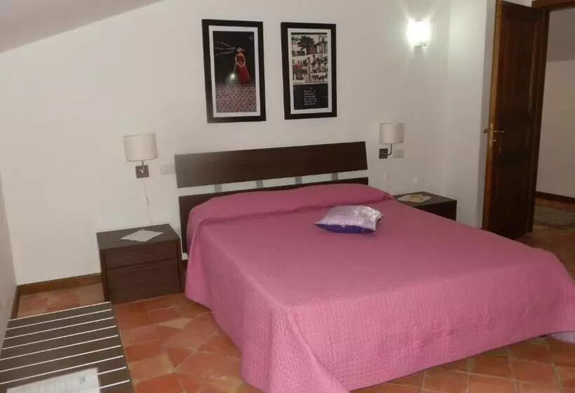 Hotelli Agriturismo Ai Monaci