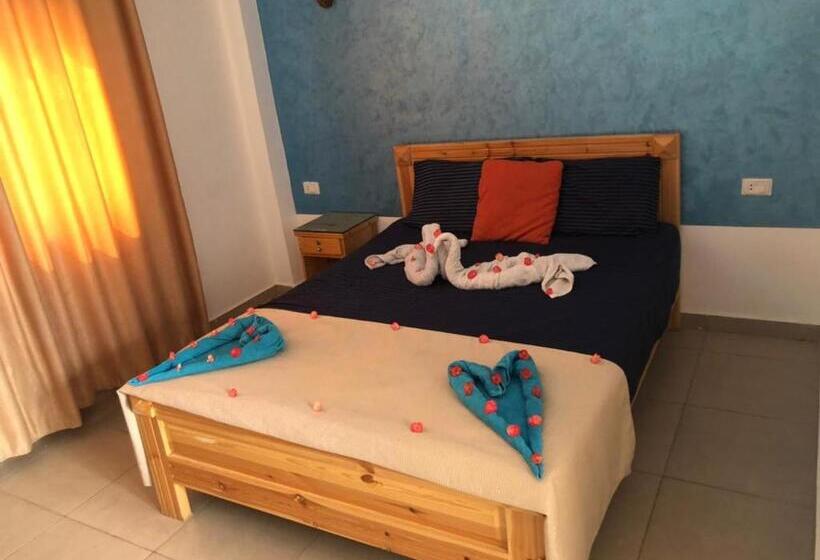 هتل Dahab Beach Lodge