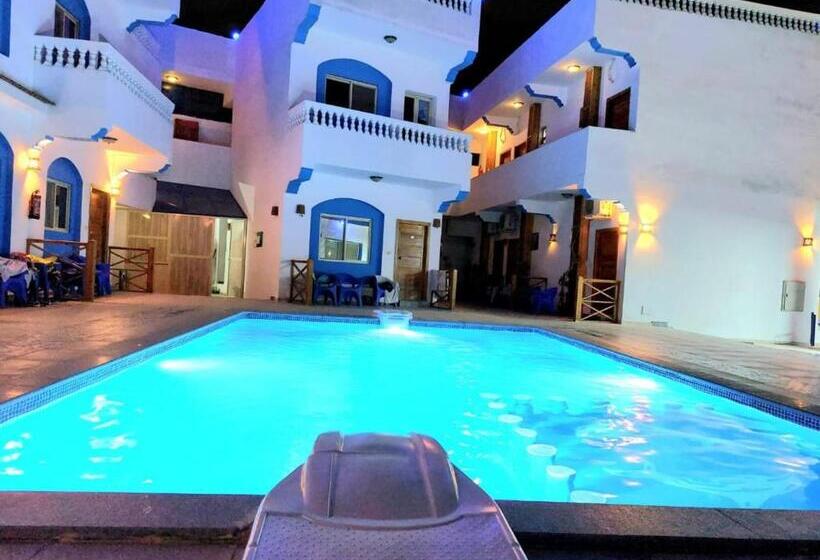 هتل Dahab Beach Lodge