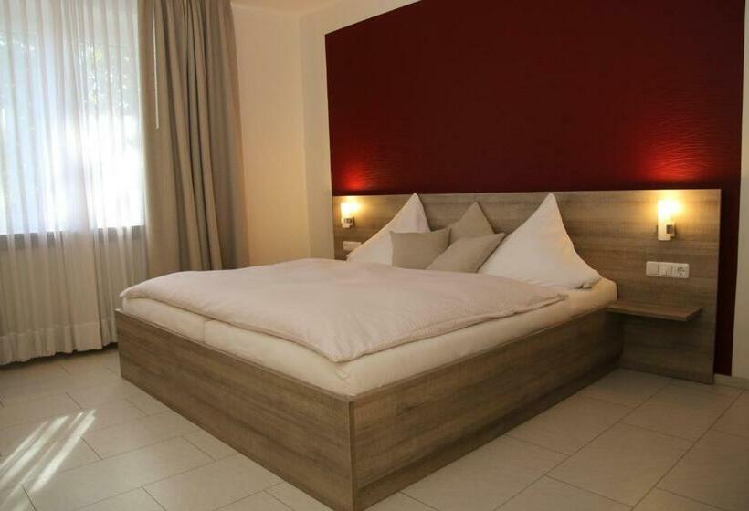 酒店 Zum Goldenen Bullen