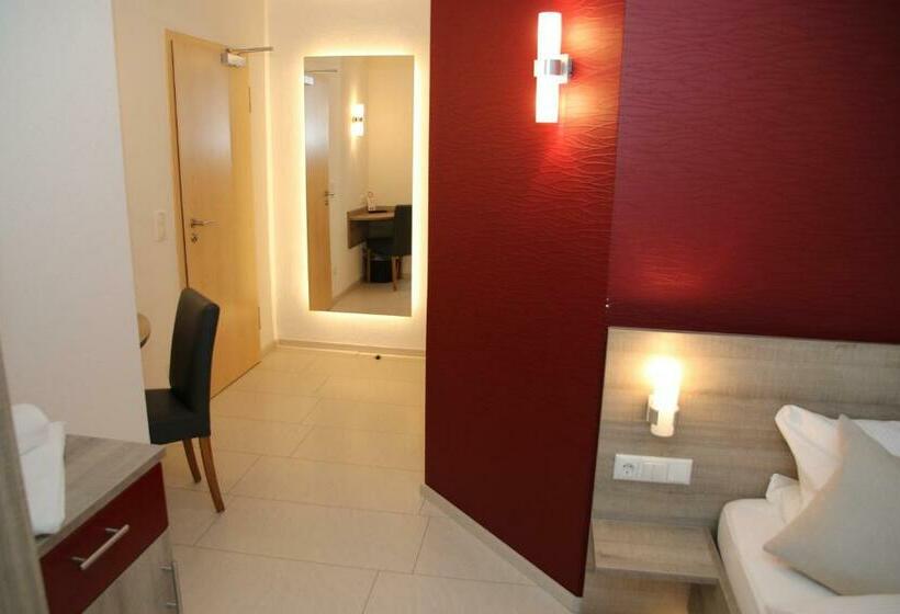 酒店 Zum Goldenen Bullen