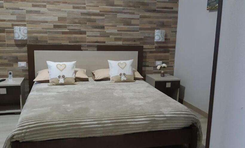 بنسيون Domos La Corte Ghibellina