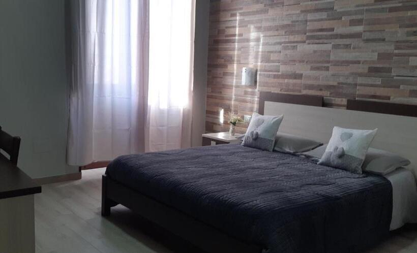 بنسيون Domos La Corte Ghibellina