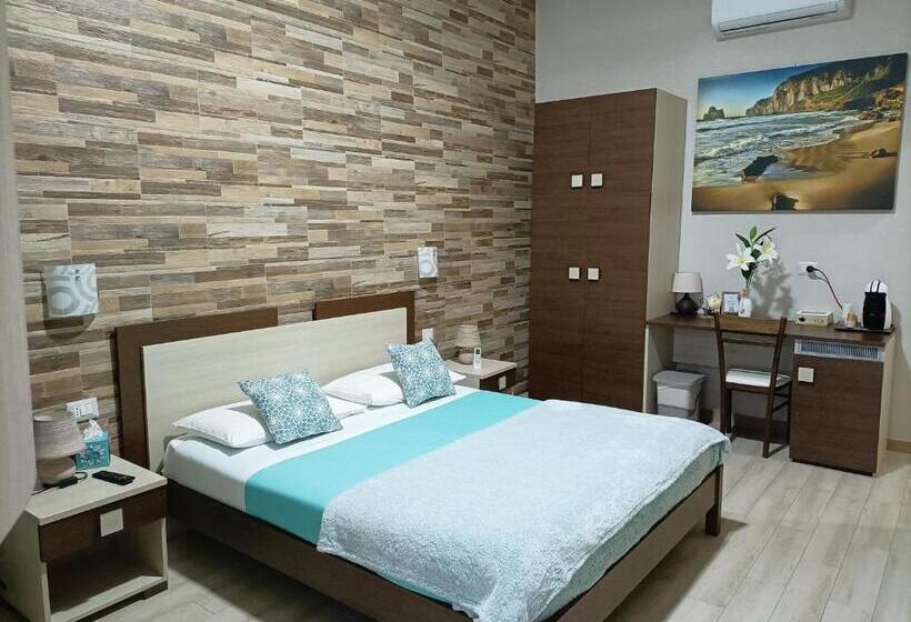 بنسيون Domos La Corte Ghibellina