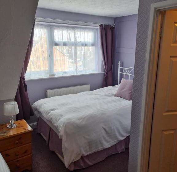 پانسیون Marden Guest House