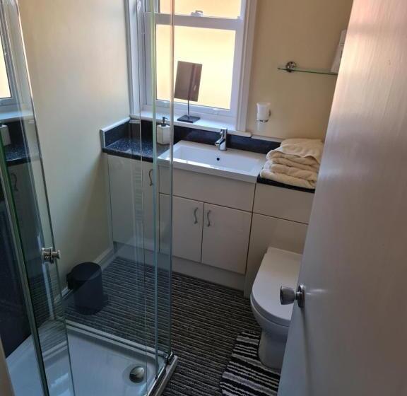 پانسیون Marden Guest House