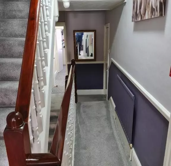 پانسیون Marden Guest House
