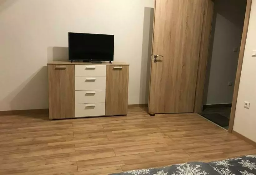 ペンション Mátyás Vendégház