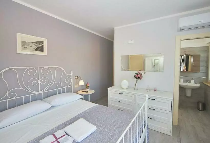 تختخواب و صبحانه Criselle