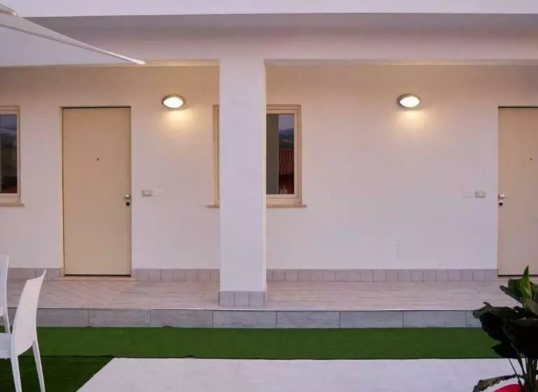 تختخواب و صبحانه Criselle