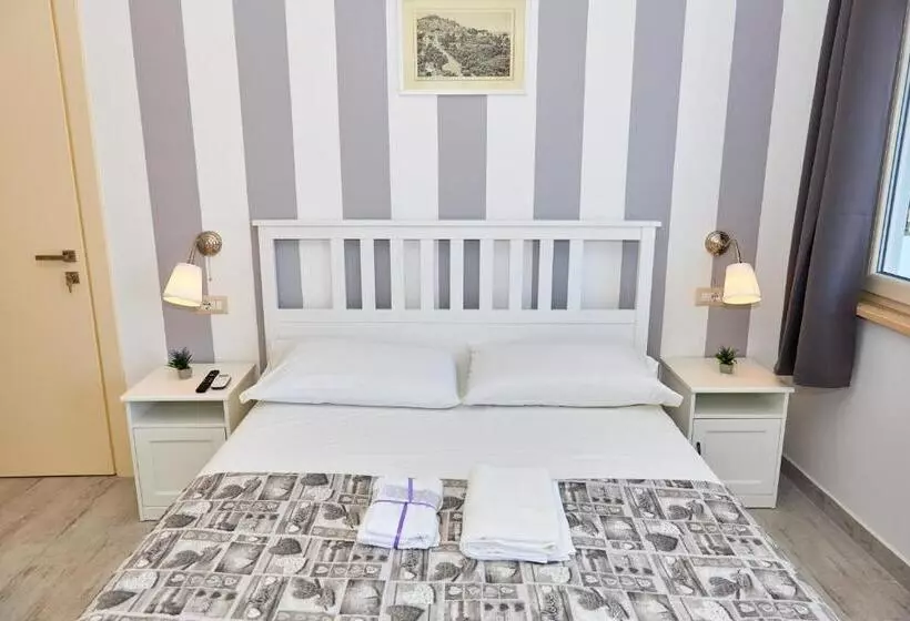 تختخواب و صبحانه Criselle