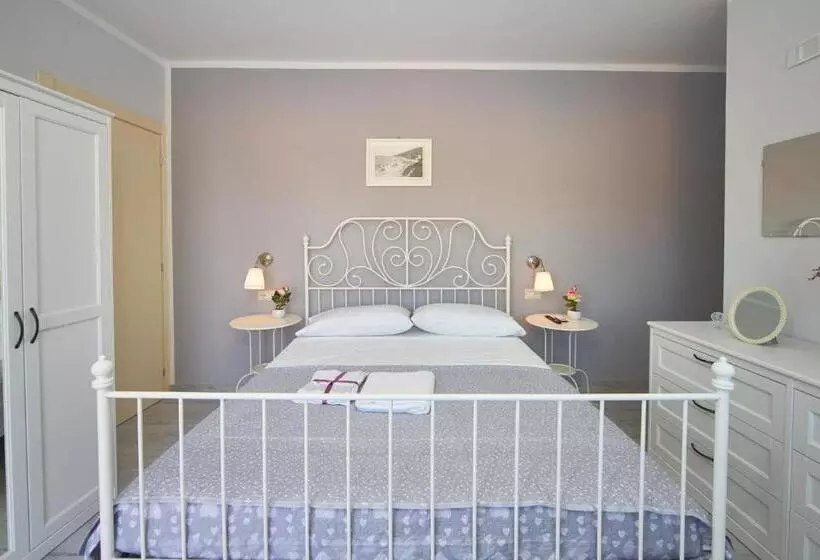 تختخواب و صبحانه Criselle