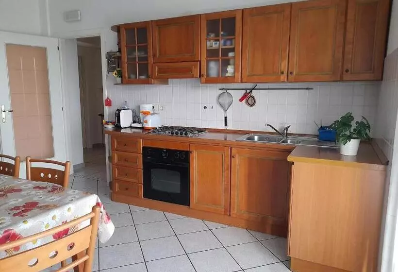 تختخواب و صبحانه Da Dany