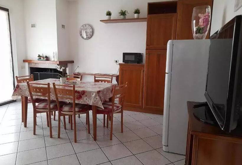 تختخواب و صبحانه Da Dany