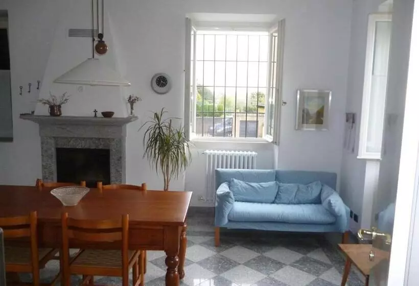 ベッドアンドブレックファースト Il Faggio Rosso