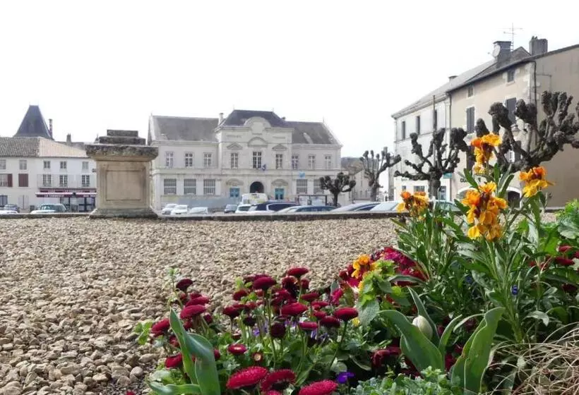 ベッドアンドブレックファースト Thunder Roadhouse