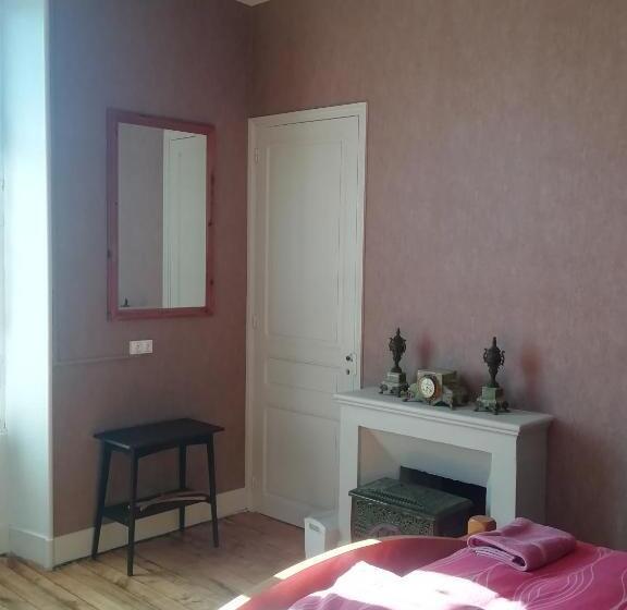 ベッドアンドブレックファースト Thunder Roadhouse