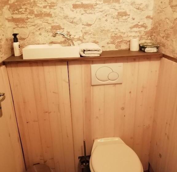 ベッドアンドブレックファースト Thunder Roadhouse