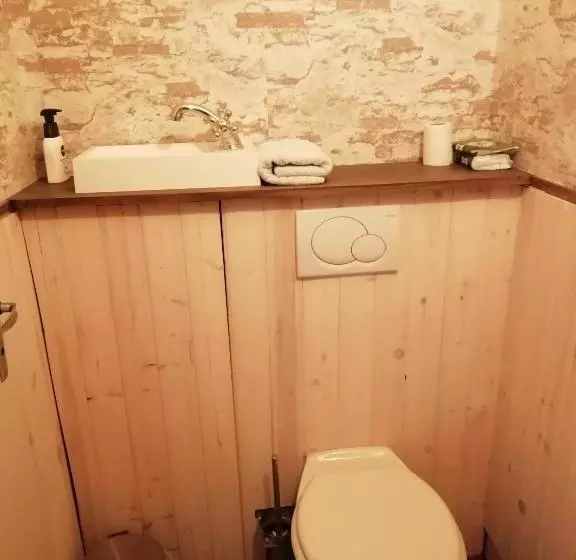 ベッドアンドブレックファースト Thunder Roadhouse