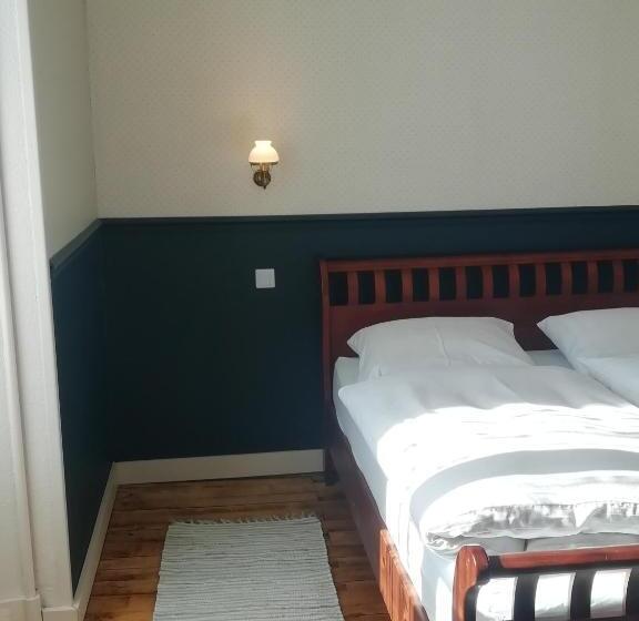 ベッドアンドブレックファースト Thunder Roadhouse