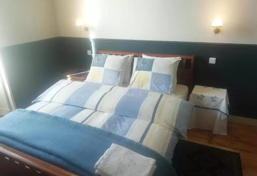 ベッドアンドブレックファースト Thunder Roadhouse