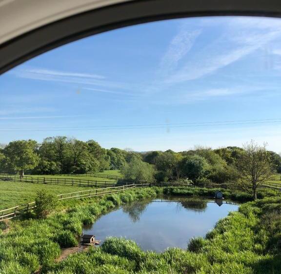 فندق The Hayloft Cheshire