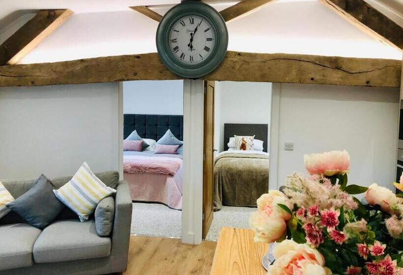 فندق The Hayloft Cheshire