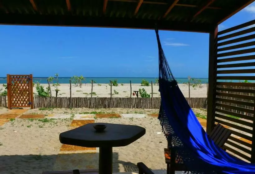 ペンション Beach House   Suite 2   Na Praia  Beachfront