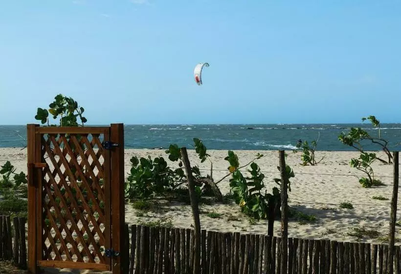 ペンション Beach House   Suite 2   Na Praia  Beachfront