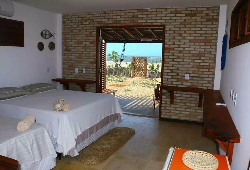 ペンション Beach House   Suite 2   Na Praia  Beachfront