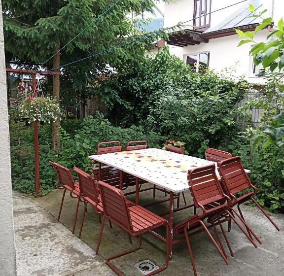 פנסיון Casa Rodica Str. Clabucetului 28