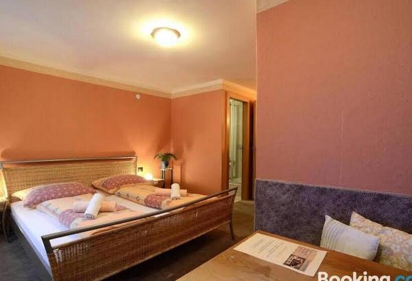 Gasthaus Pension Montafonerhüsli