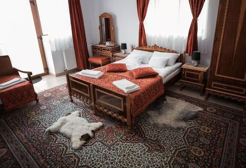 Majatalo Muskatli Panzio Sic