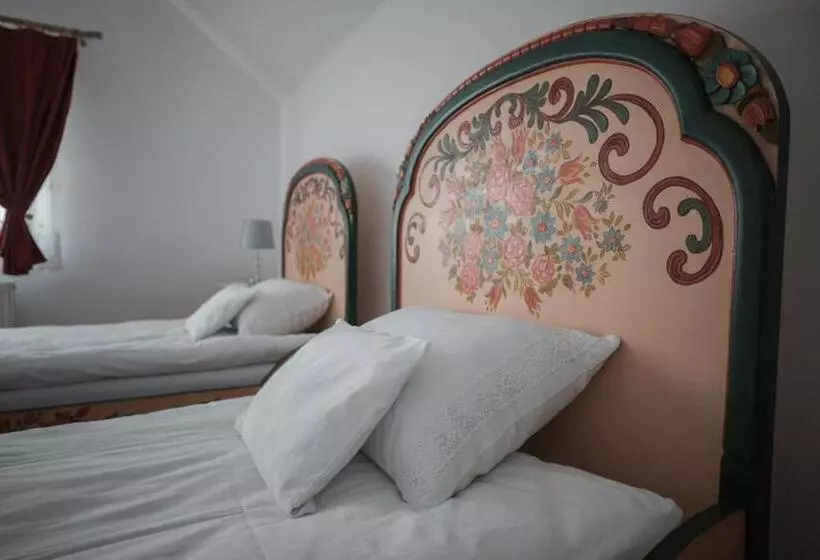 Majatalo Muskatli Panzio Sic