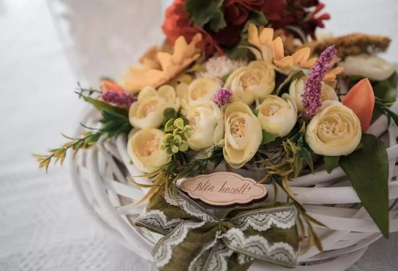 Majatalo Muskatli Panzio Sic