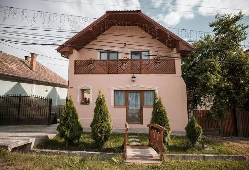 Majatalo Muskatli Panzio Sic