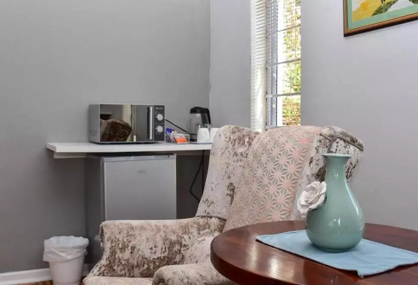 ペンション Villa Palesa Guesthouse