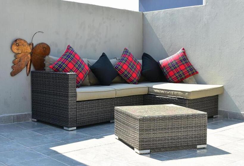 פנסיון Villa Palesa Guesthouse