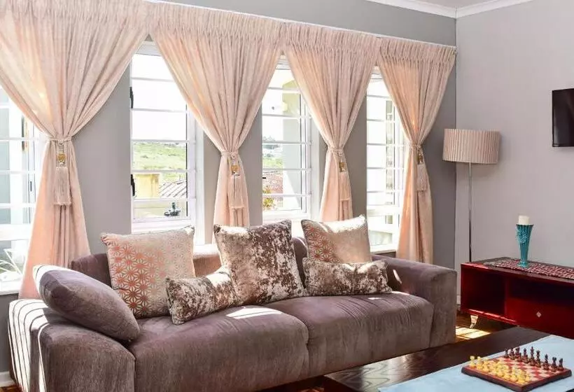 ペンション Villa Palesa Guesthouse