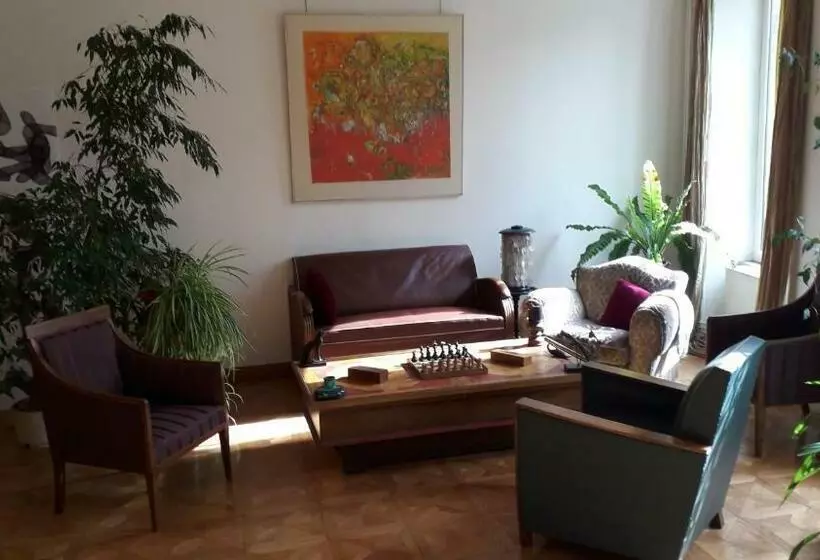 Aamiaismajoitus (B&B) L Ancienne Comédie