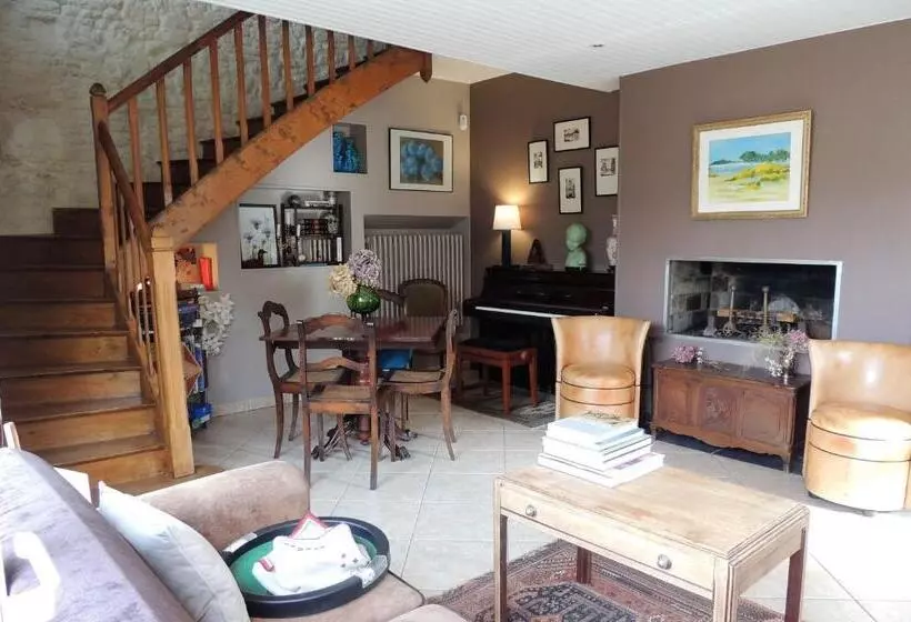 Aamiaismajoitus (B&B) Le Jardin Du Puits