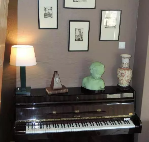 Aamiaismajoitus (B&B) Le Jardin Du Puits