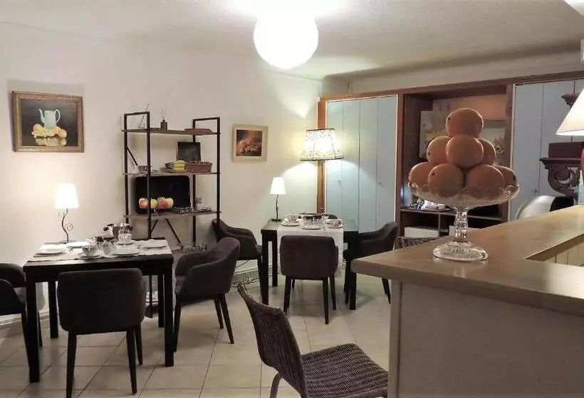 Aamiaismajoitus (B&B) Le Jardin Du Puits