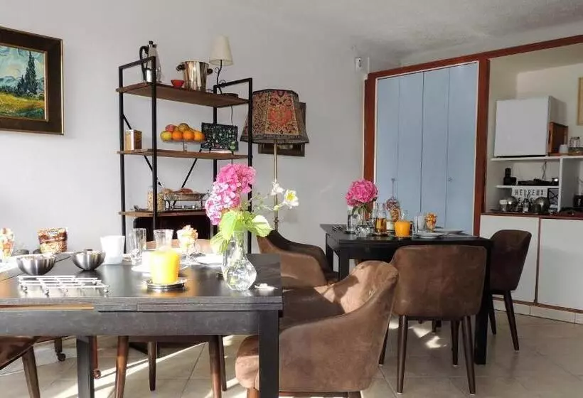 Aamiaismajoitus (B&B) Le Jardin Du Puits